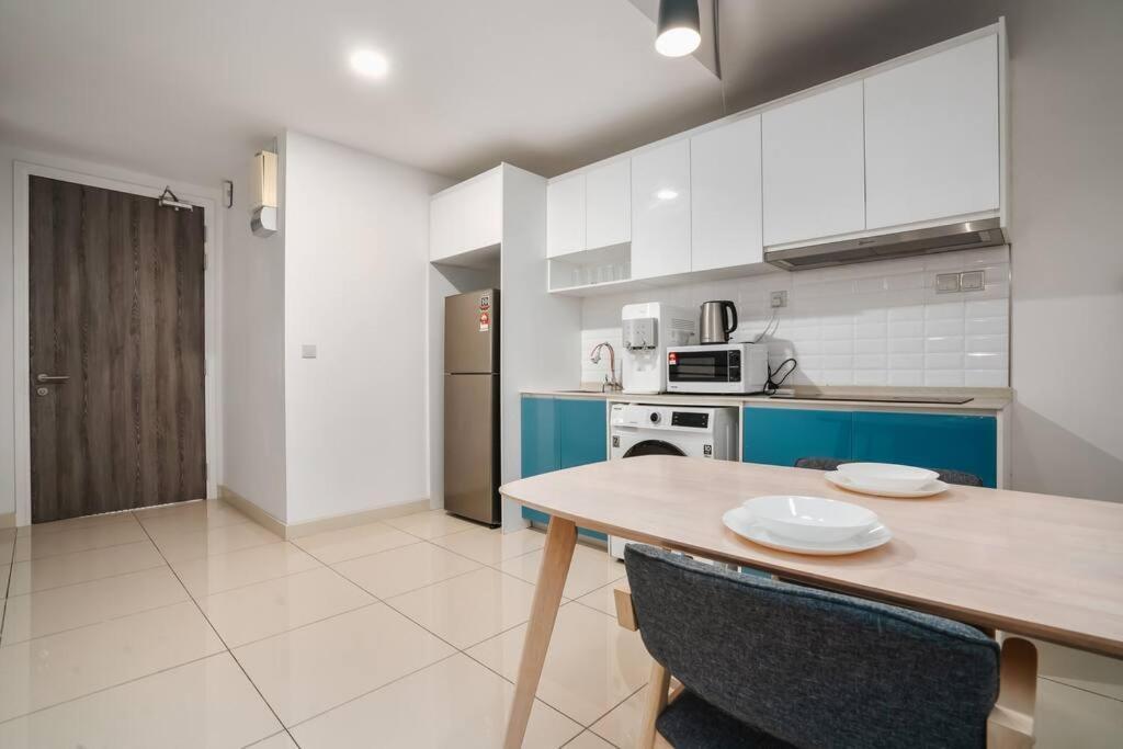Sleek 3br Near Trx By Rumabnb Pangsapuri Kuala Lumpur