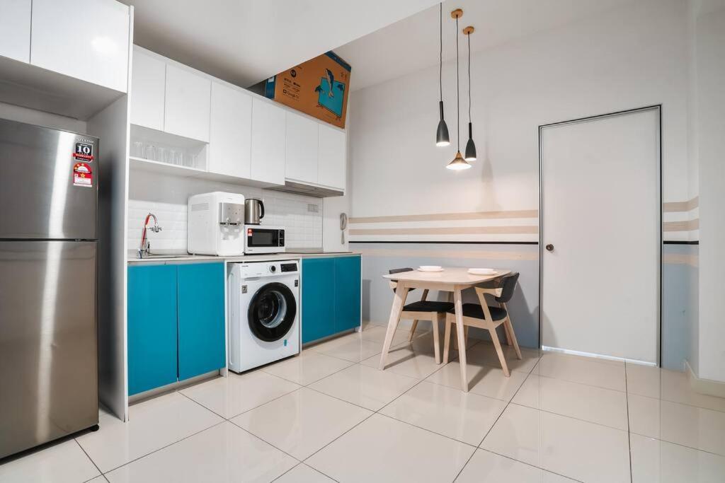 Sleek 3br Near Trx By Rumabnb Pangsapuri