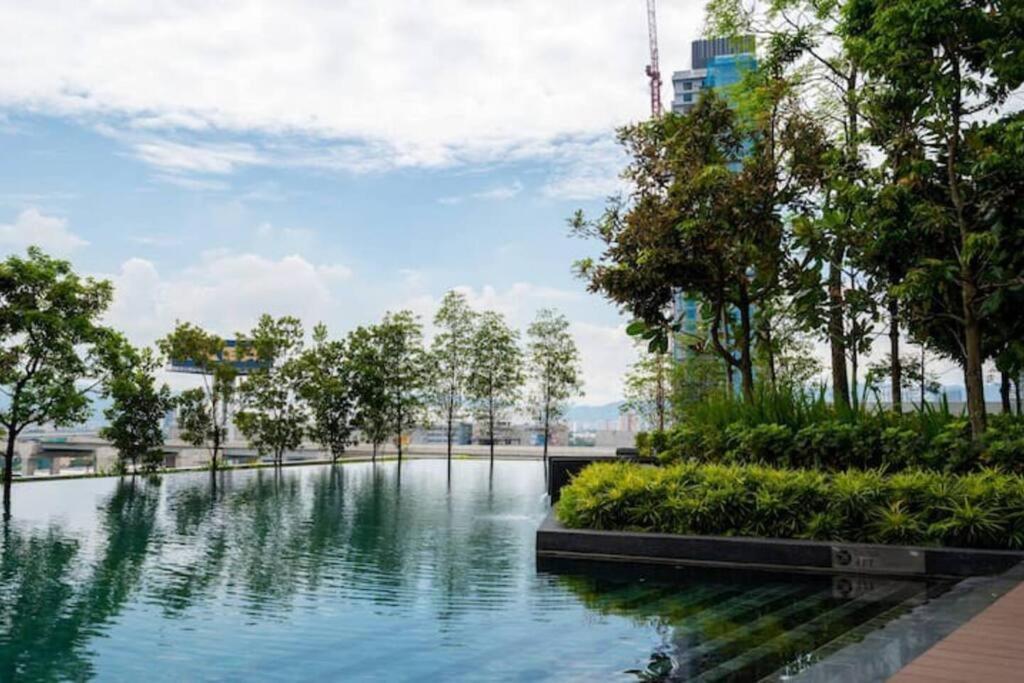 Sleek 3br Near Trx By Rumabnb